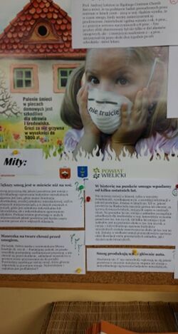 Antyrama prezentująca gazetkę tematyczną na temat zagrożeń ekologicznych