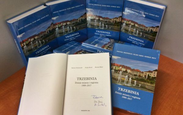 Ujęcie na książki "Trzebinia - Dzieje miasta i regionu 1989- 2017" w sprzedaży